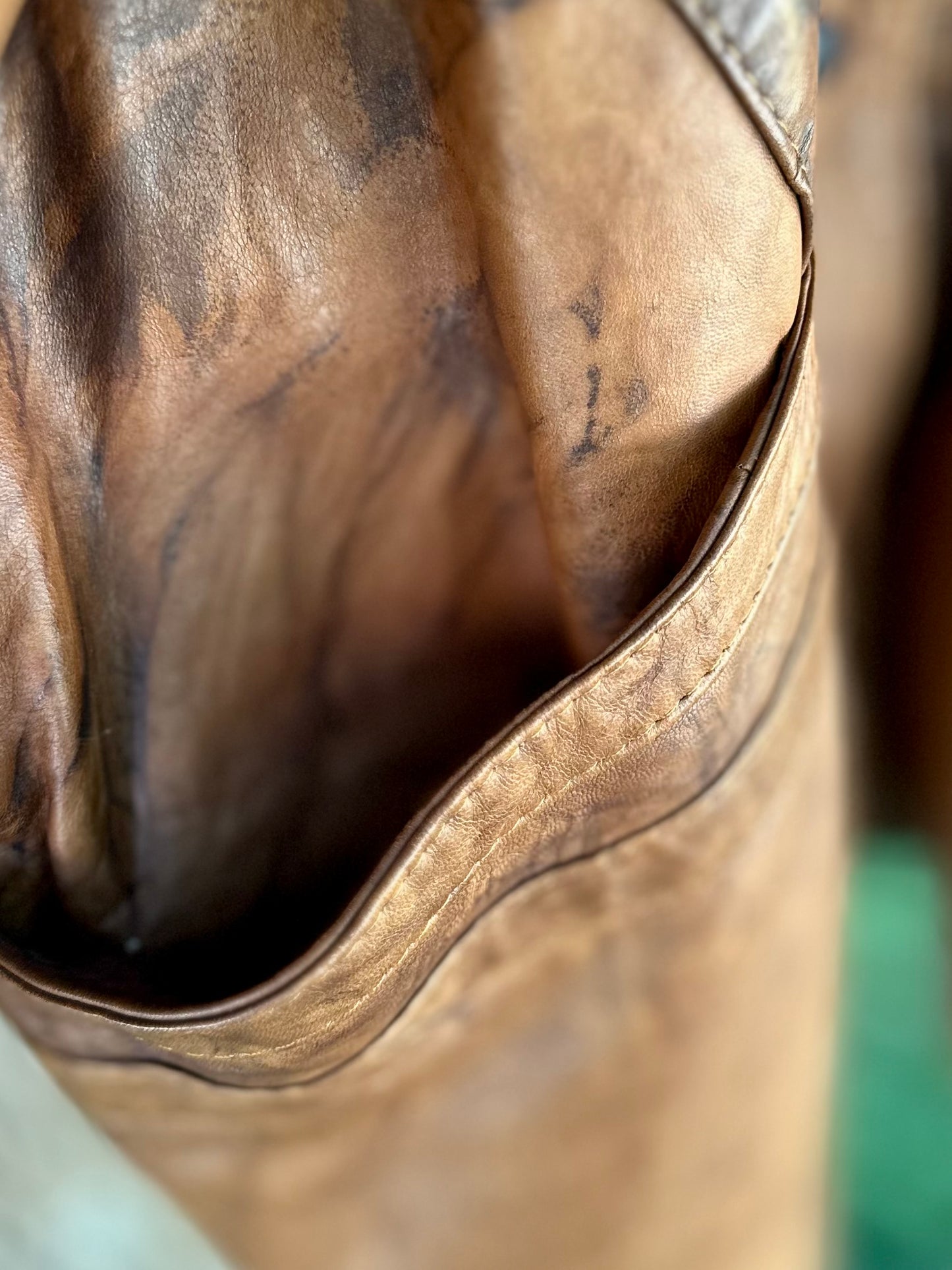 Veste en cuir vieilli camel