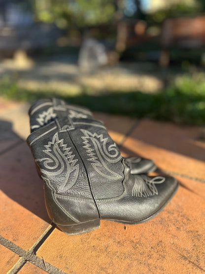 Santiags noires à surpiqûres blanches